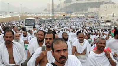 «مصر للطيران» تسير 39 رحلة جوية اليوم وغدا لعودة 7800 حاج