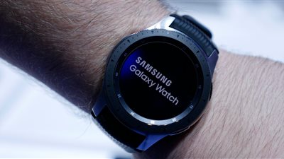 تعرف على مميزات ساعة Galaxy Watch الجديدة من سامسونج