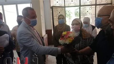 وكيلا صحة الدقهلية والتضامن يشهدان تلقي كبار السن أولى جرعات لقاح كورونا