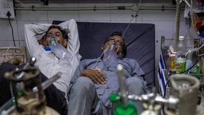 أرقام مرعبة لليوم الـ 12.. الهند تسجل حصيلة قياسية في إصابات ووفيات كورونا اليومية