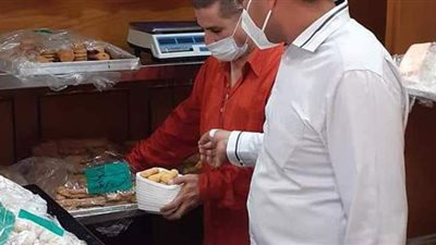 إعدام 34 كيلو أغذية فاسدة وتحرير 12 محضرا في حملة بشمال سيناء