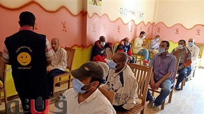 تطعيم العاملين بدور المناسبات والمنشآت الصناعية بمراكز الشرقية