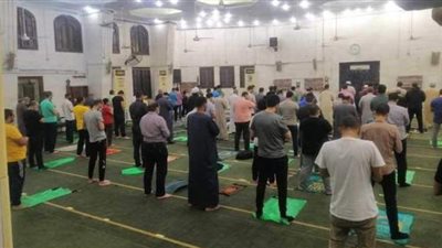 الأوقاف تعلق على أحدث صور لصلاة التراويح بمساجد مصر | صور