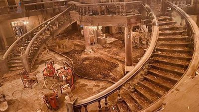 كان الأصعب وهذه دلالة خيوط العنكبوت.. مراحل تنفيذ ديكور قصر عساف بـ