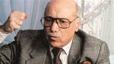 الكاتب محمود السعدني يتحسر على أيام الشباب