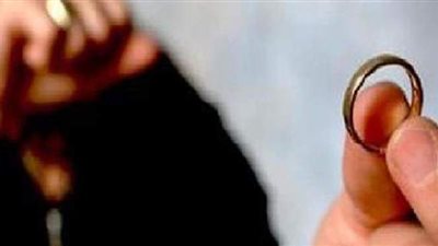 سيدة في دعوى خلع: «اتجوز عليا وأنا بربي له عياله.. وأخدت حقي من حباب عينه»