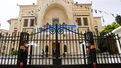 المحكمة الدستورية في سوريا تقر ترشيح الأسد للرئاسة ومنافسين اثنين