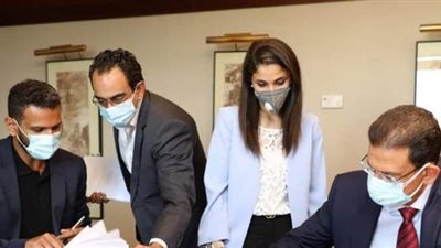 راية تتخارج من 