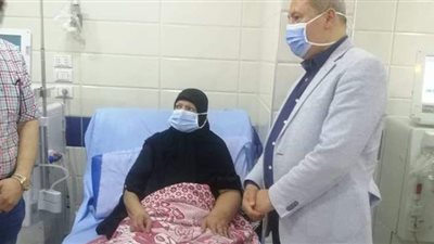 وكيل الصحة بالدقهلية يشهد فعاليات تطعيم مرضى الغسيل الكلوي بلقاح كورونا