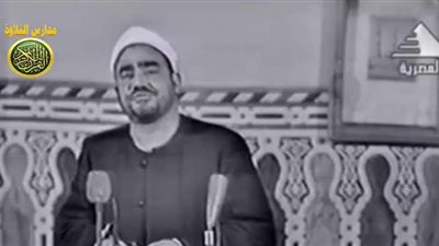 هل الاستماع للابتهالات والتواشيح حرام؟