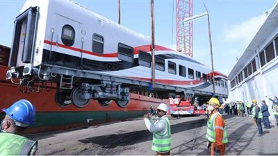 وصول دفعة جديدة من عربات السكك الحديدية لموانئ الإسكندرية