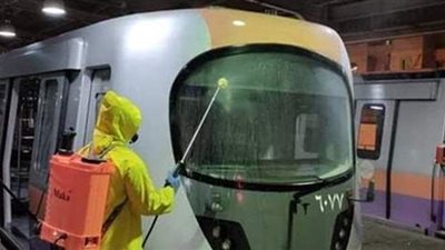 مترو الأنفاق يعقم القطارات مع اقتراب عيد الفطر