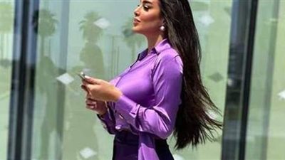 ياسمين صبري تتألق بالبنفسجي في أحدث ظهور