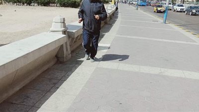 7 صور ترصد موجة الحر في شوارع الإسكندرية