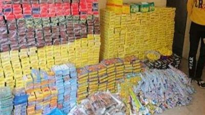 التحفظ على 2030 قطعة ألعاب نارية في الإسكندرية