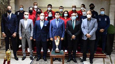 وزير الرياضة يستقبل منتخب الكاراتيه بعد انجازات البريميرليج بالبرتغال