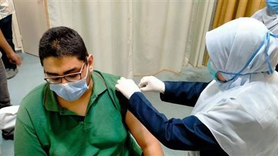 تشغيل مركزين جديدين لتلقي لقاح كورونا بسوهاج | صور