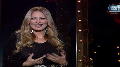 إيناس الدغيدي توجه سؤالا محرجا لـ نهلة سلامة| فيديو