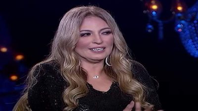 إيناس الدغيدي لـ نهلة سلامة: بتتعمدي تبيني مفاتنك.. والفنانة:7 أفلام بس| فيديو