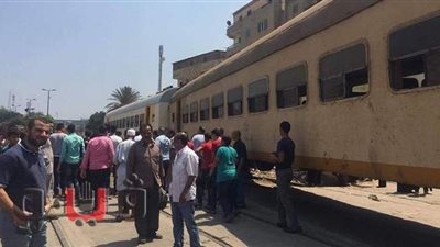 جثته تحولت لأشلاء.. مصرع شاب سقط من قطار ببني سويف