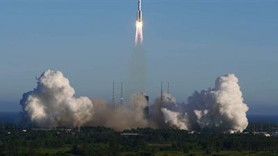 اختلف عن الحسابات الأمريكية.. الفلك الدولي يبين موقع وتوقيت سقوط الصاروخ الصيني | صور