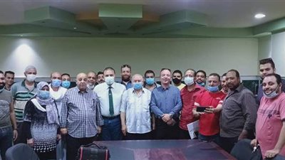 نواب ملوي يجتمعون مع رئيس المدينة لبحث مشكلة أصحاب الأكشاك