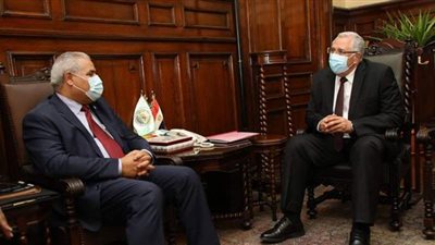 القصير يستقبل الممثل الإقليمي  للفاو بمنطقة الشرق الأدنى وشمال أفريقيا في بداية عمله بالقاهرة