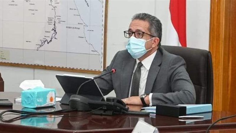الدكتور خالد العناني