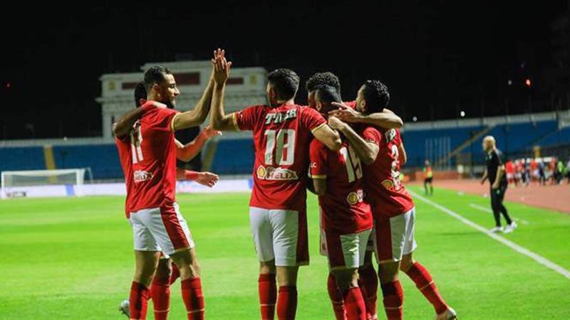 لاعبو الأهلي