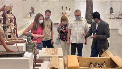 المتحف القومي للحضارة يستقبل عددا من الشخصيات العامة والسفراء الأجانب بالقاهرة