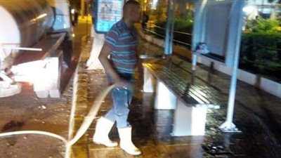 لمواجهة كورونا.. تطهير ميادين وشوارع وسط الإسكندرية