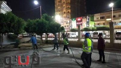 تكثيف أعمال التطهير والتعقيم بالشوارع والمنشآت العامة في الشرقية