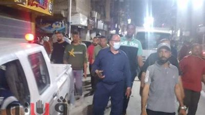 رئيس حى ثان الإسماعيلية يترأس حملة مكبرة لمراجعة مواعيد غلق المحلات التجارية | صور