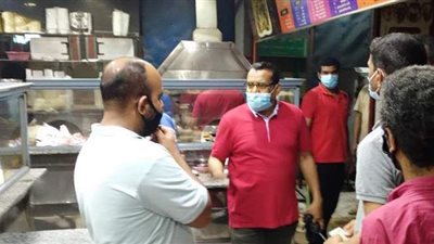 غلق قاعات أفراح وفض 25 سوقا شعبيا فى أسوان | صور