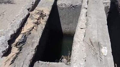 مصرع 4 أشخاص وإصابة 7 آخرين سقطوا في بيارة صرف صحي بقرية صفانية بالمنيا