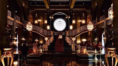 ملي عينك من سرايتك.. مهندس ديكور نسل الأغراب يكشف سر سواد قصر غفران الغريب| صور