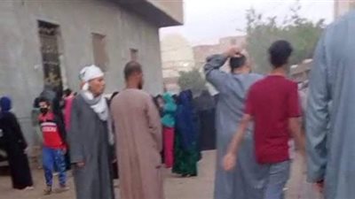 شهداء الشهامة.. أهالي المنيا يشيعون جثامين ضحايا بيارة الصرف الصحي | صور
