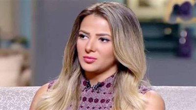 بعد دخولهما العناية المركزة.. دعاء مؤثر من دنيا سمير غانم لوالديها