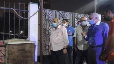 محافظ الجيزة يفاجئ عمال تطوير شارع النيل ويوصي بسرعة الانتهاء | صور