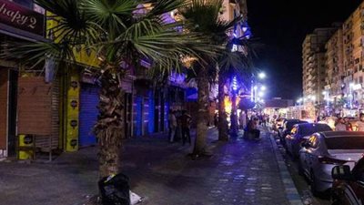 تجار مطروح يطالبون بمد موعد غلق المحال لـ12 منتصف الليل أسوة بالغردقة