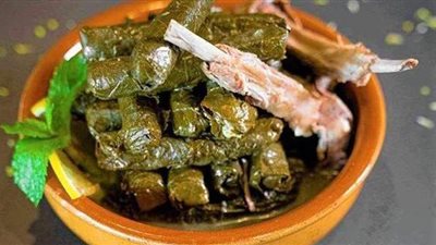 سهل وبسيط.. طريقة عمل ورق العنب باللحم الضاني | فيديو