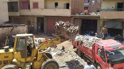 رفع مخلفات القمامة من مناطق الزرايب وكرداسة | صور