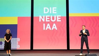 معرض فرانكفورت للسيارات يتحول إلى منصة تنقل