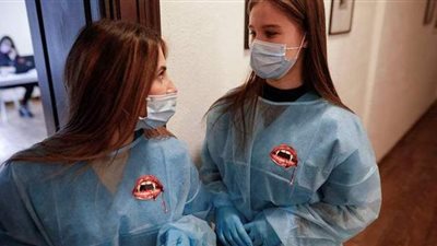 قصر دراكولا يجذب الزوار بجرعات لقاح كورونا