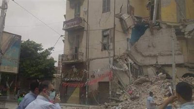 انهيار أجزاء عقار مأهول بالسكان بالإسكندرية دون إصابات أو وفيات