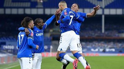 إيفرتون يخطف فوزا صعبا من وست هام 0/1 بالدوري الإنجليزي