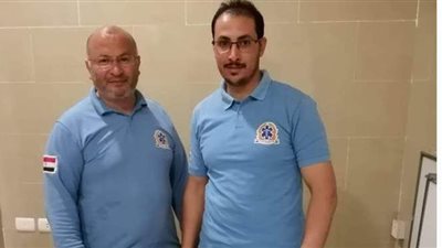 طاقم سيارة إسعاف يعثر على ١١٧ ألف جنيه أثناء نقل مصابين بوسط سيناء