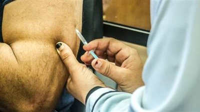 رسائل مطمئنة من مستشار الرئيس.. مليون مواطن تلقوا لقاح كورونا بدون أعراض خطيرة