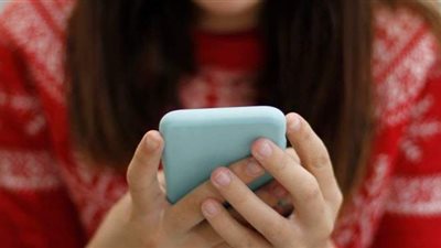 امرأة تقاضي زوجها بعد دخوله دون إذن على حسابها بـ