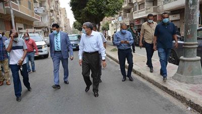 محافظ المنيا يشدد على الانتهاء من رصف شارع عدنان طبقًا للمواصفات